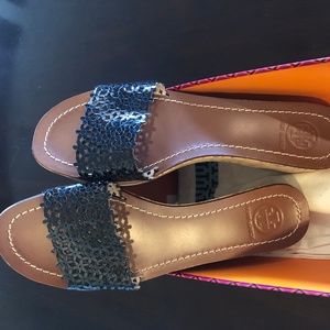 Tory Burch Floral Perf Wedge Sandal Black Patent